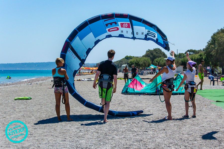 kitesurfing-kite-air-riders-kitepro-center-kremasti-rhodes-instructor-learning